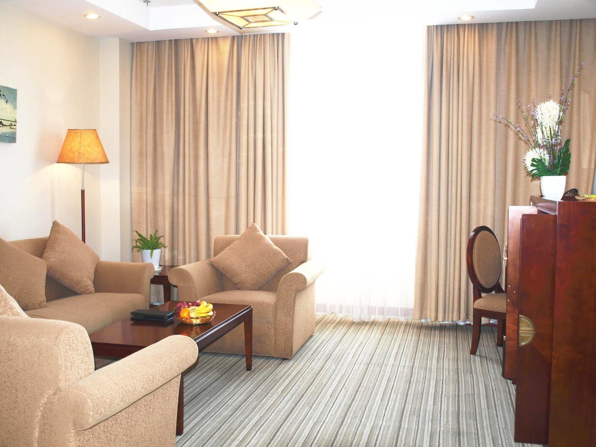 Century Hotel Taicang Esterno foto