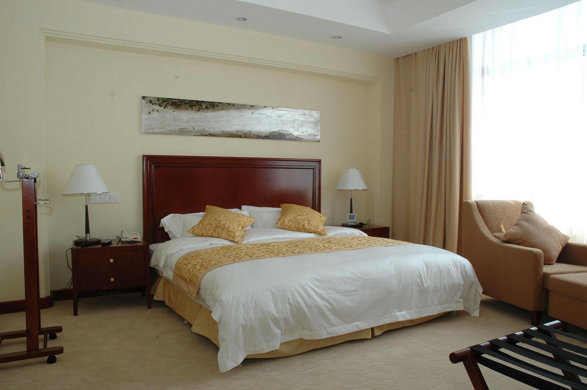 Century Hotel Taicang Esterno foto