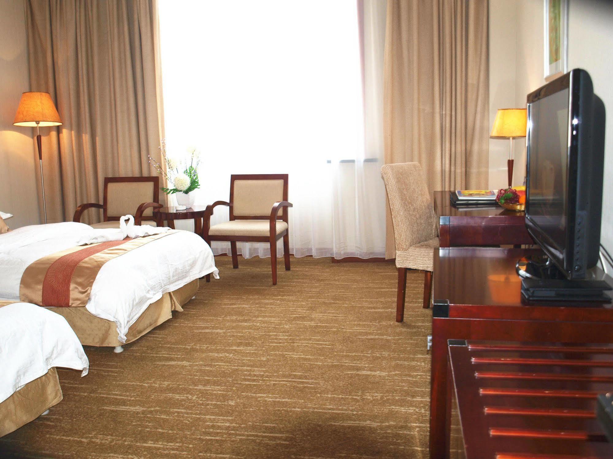 Century Hotel Taicang Esterno foto