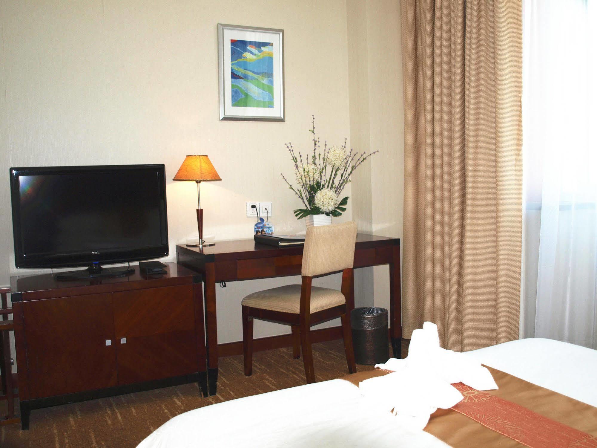 Century Hotel Taicang Esterno foto